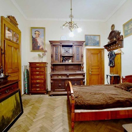 "Eva Stories" Movie Apartment On Rynok Square Liov Exterior foto