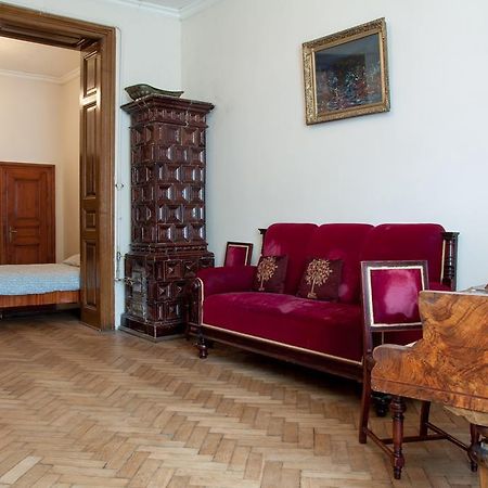 "Eva Stories" Movie Apartment On Rynok Square Liov Exterior foto
