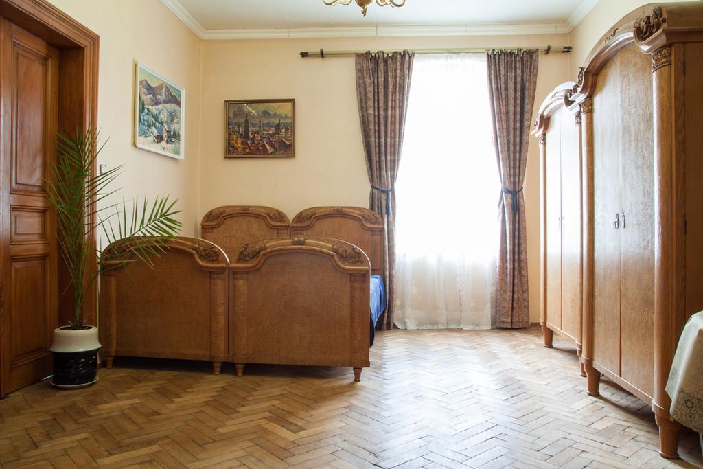 "Eva Stories" Movie Apartment On Rynok Square Liov Exterior foto