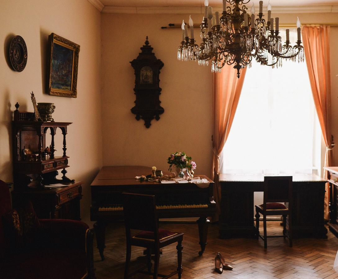 "Eva Stories" Movie Apartment On Rynok Square Liov Exterior foto